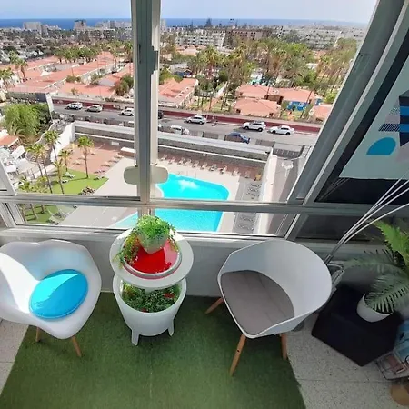 Traumhafte Mit Panoramablick Und Pool Apartment