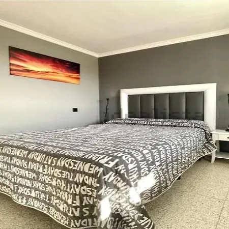 Traumhafte Mit Panoramablick Und Pool Apartment Playa del Ingles (Gran Canaria)